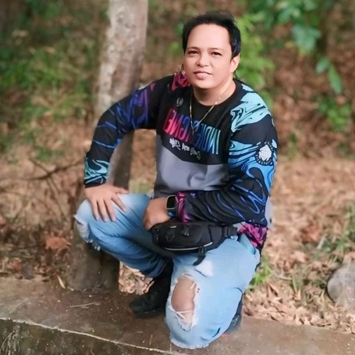 Jhewel Laguardia Villlaren