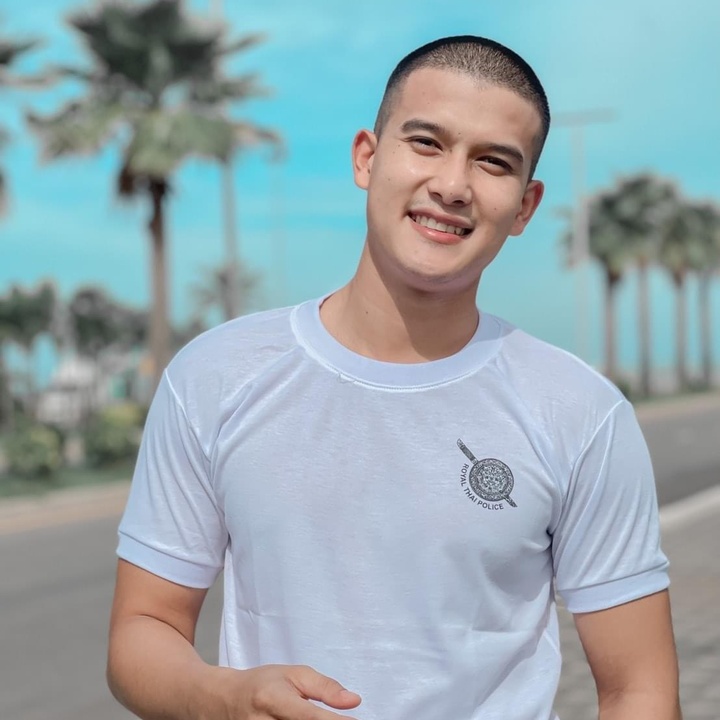บ่าวโดม