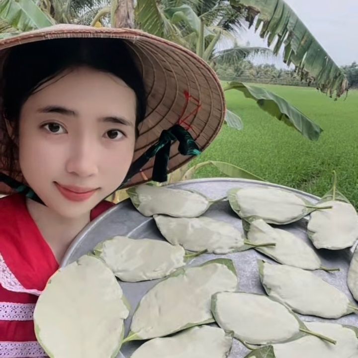 CÔ BA ( út như )