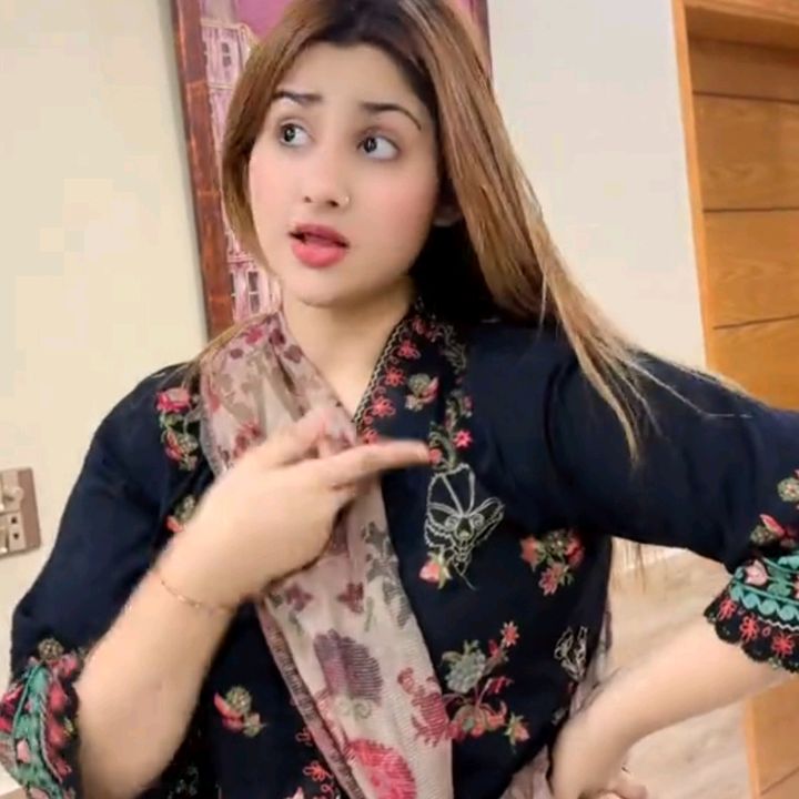 Noor-e-Nayab🇬🇧🇵🇰