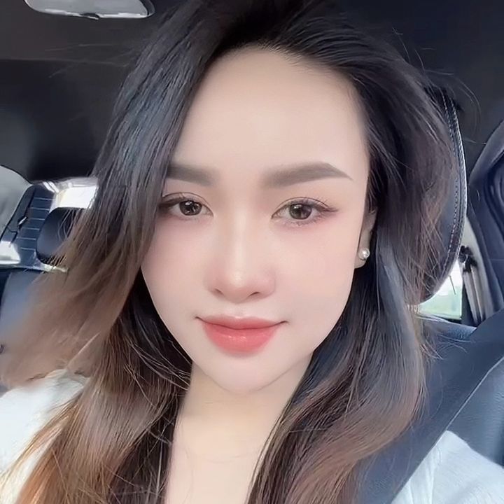 Hằng Phan Nè