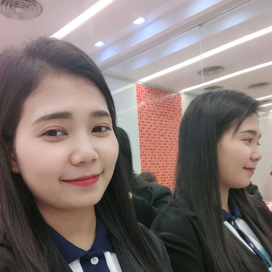 🍎 Myat🍎