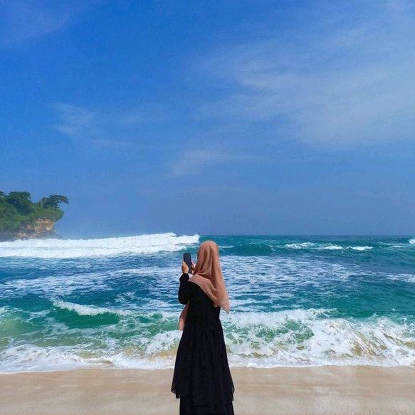 Cik Ana I SH Helina II
