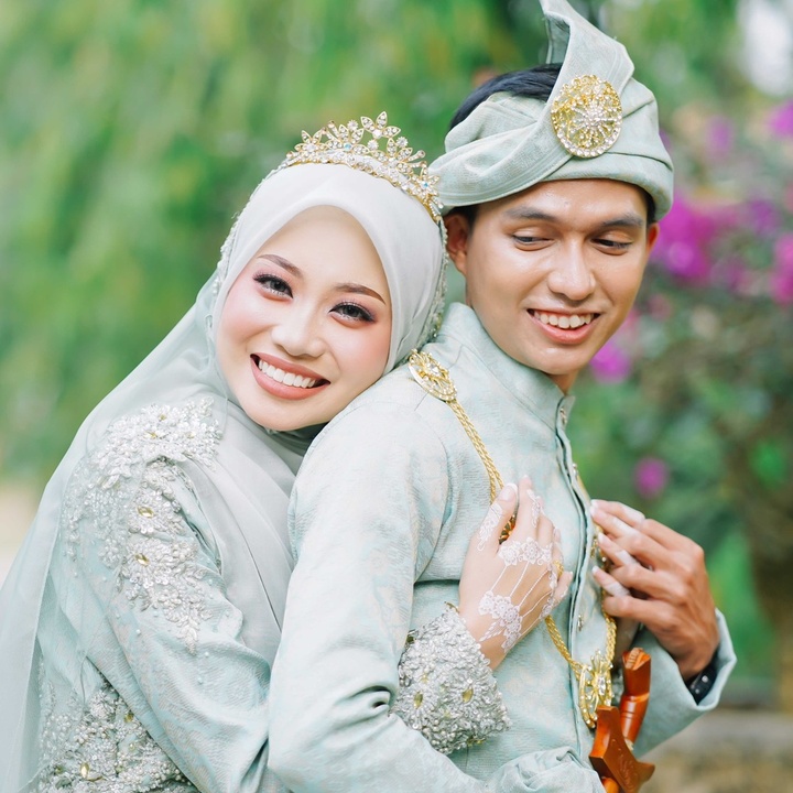 aisyah second ><