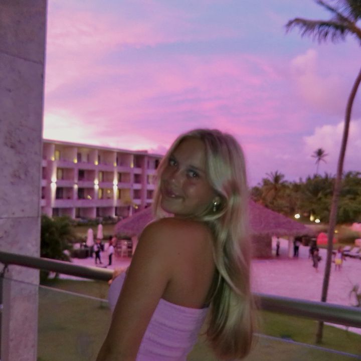 mia🍒💌🧸🩰🪞🌷🎧