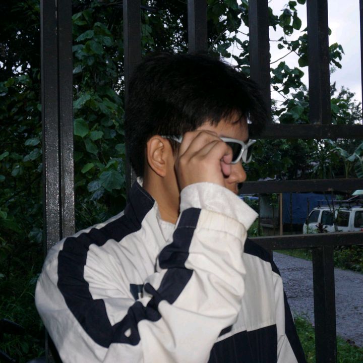 Lhei.