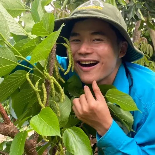 Anh nông dân áo xanh