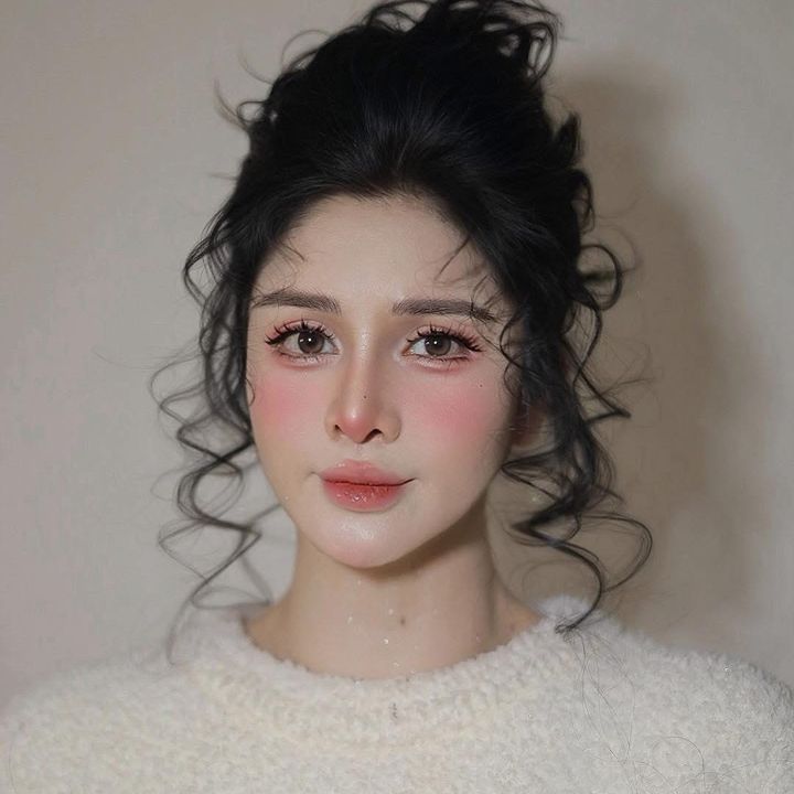 Ngọc Trang Chưa Có Gì Để Mặc