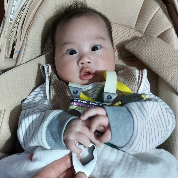 Mẹ bé Siêu nhân