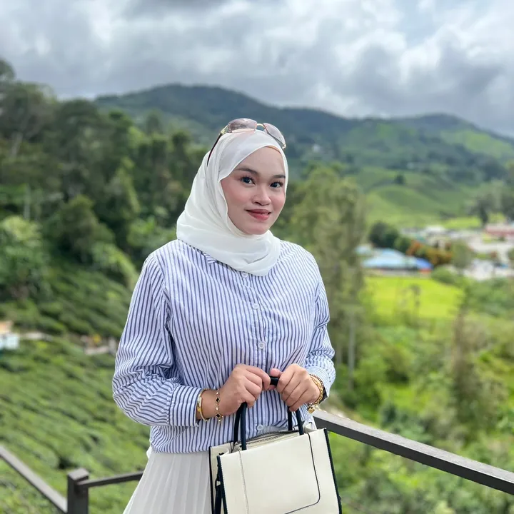 Keyna Azami