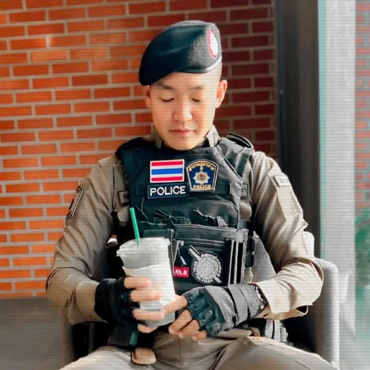 น๊อต