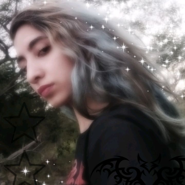 Lya_alternative_girl