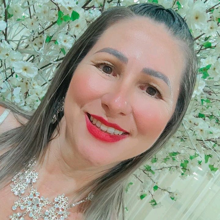 Liane Korb Locutora