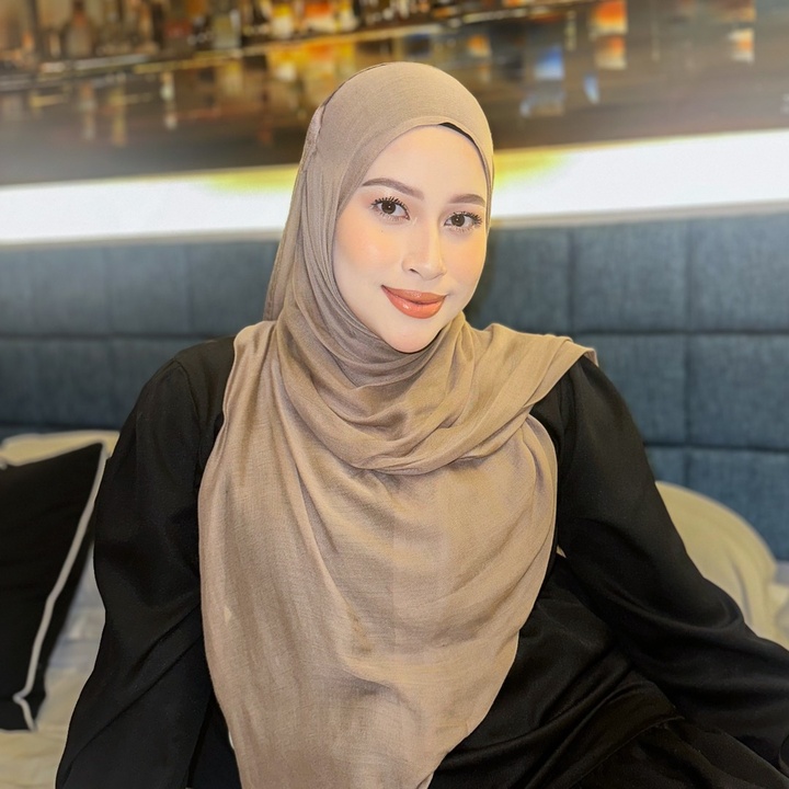 Eyra.Hazali