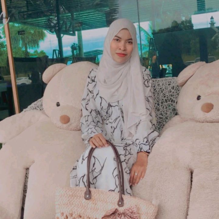 Nurfaria Faria Shop