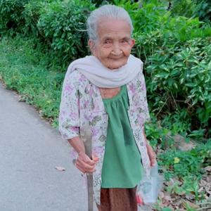 ยายคลิ้ง