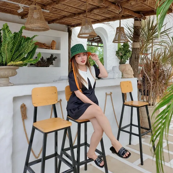 Nhi Nguyen store