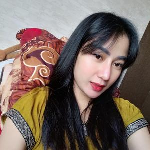 Indah Sari 🥰