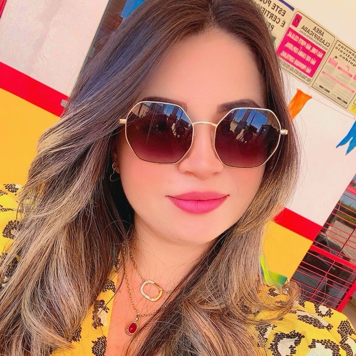 Mayra Ferreira