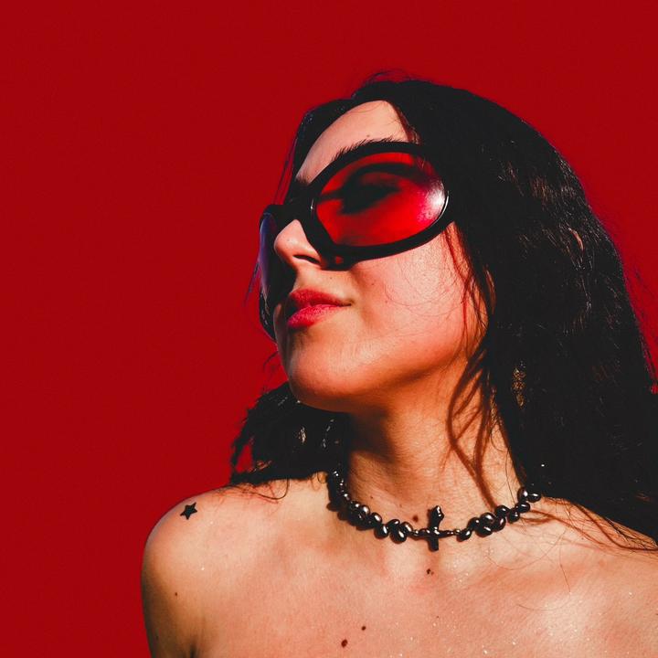 Jenny | Latina Creator