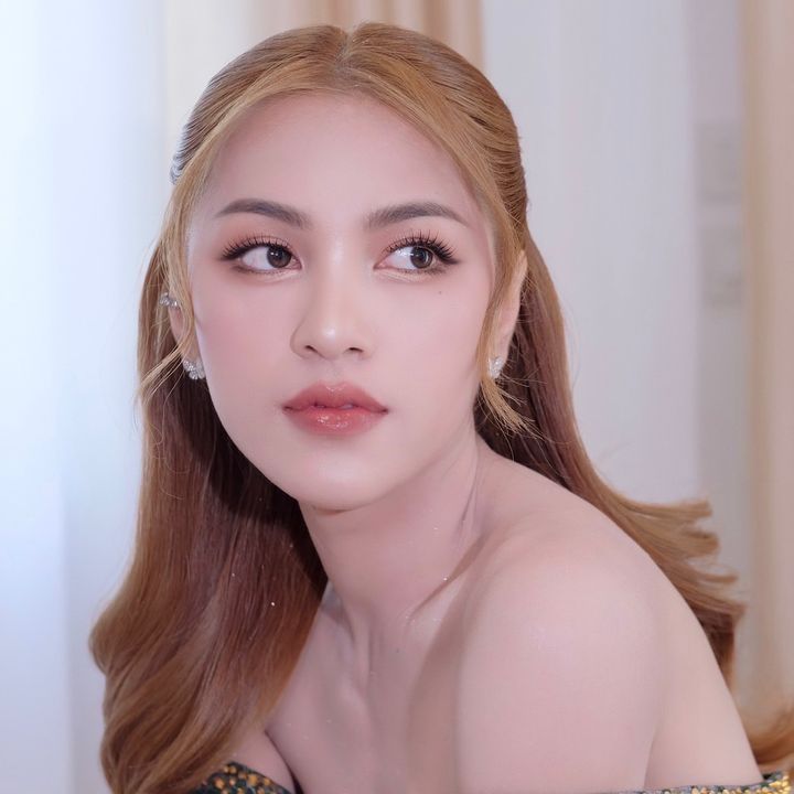 นุ่นธิดาพร สายรักษ์ (1.6M)