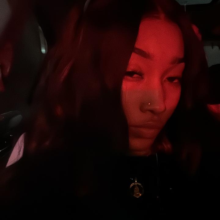 Chy👩🏽❤️💋👩🏽.