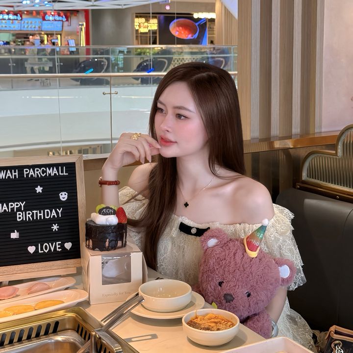 Huyen Mun Clothing