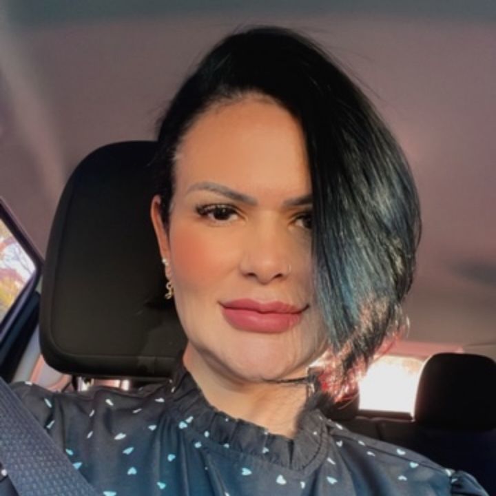 Dra Paula Veruska