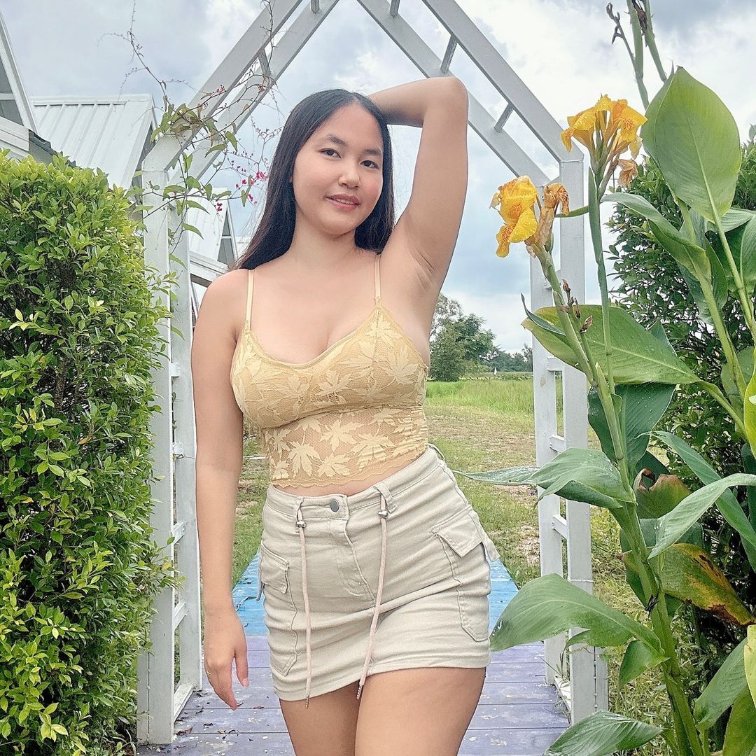 สาวบ้านนา