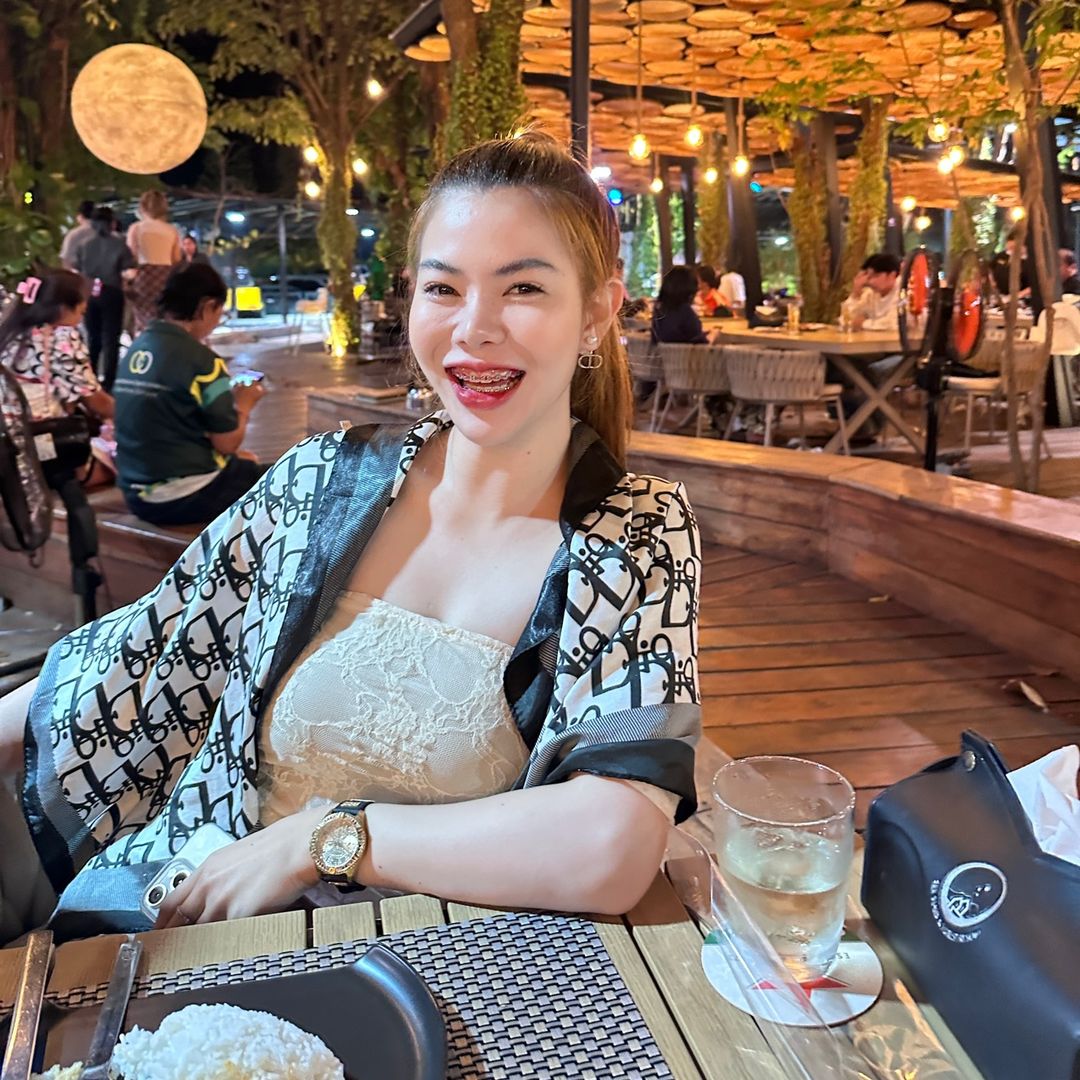 นุ๊กสาวเกินสกลนคร🍻