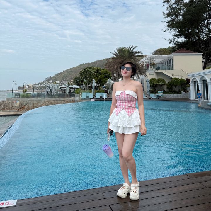 Cindy Thuỷ Tích Cực