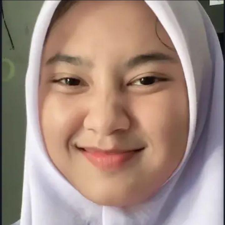 Dwinita19