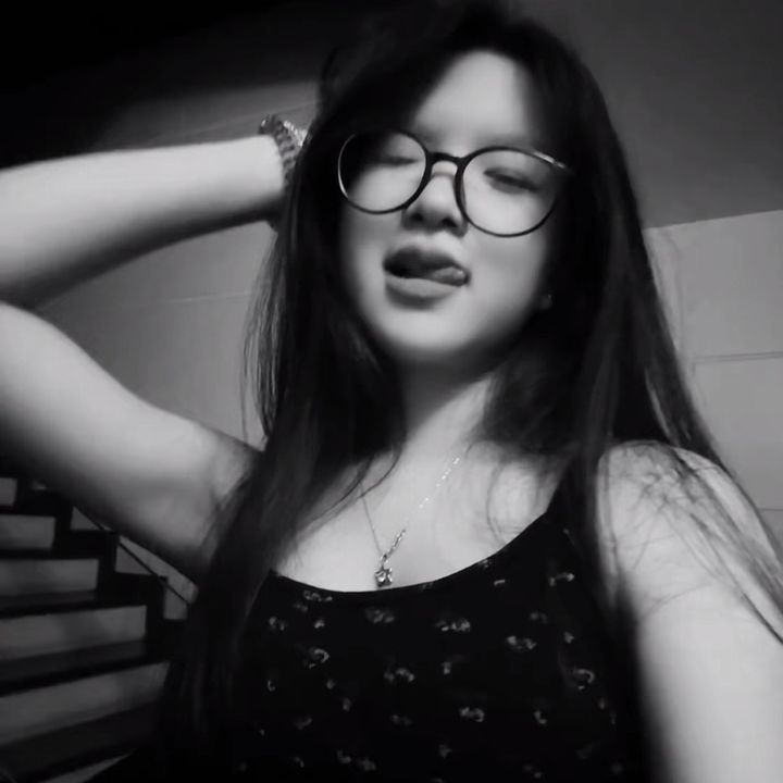 Quy Quắt Quẻo