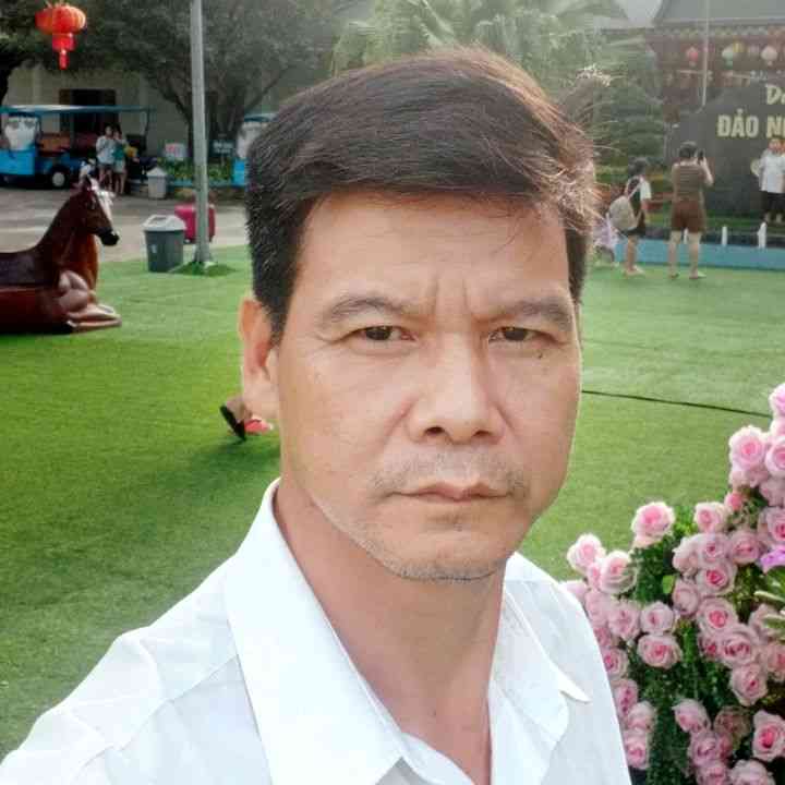 HOÀNG PHONG
