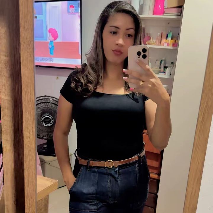 Crhys rosa