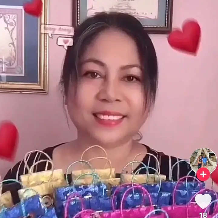 ณัฏฐา-เหรียญโปรยทานของชำร่วย