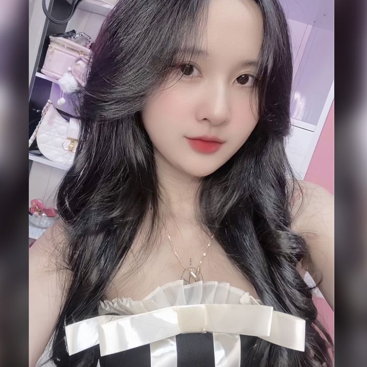 𝓗𝓸̂̀𝓷𝓰 𝓖𝓪̂́𝓶 🎀