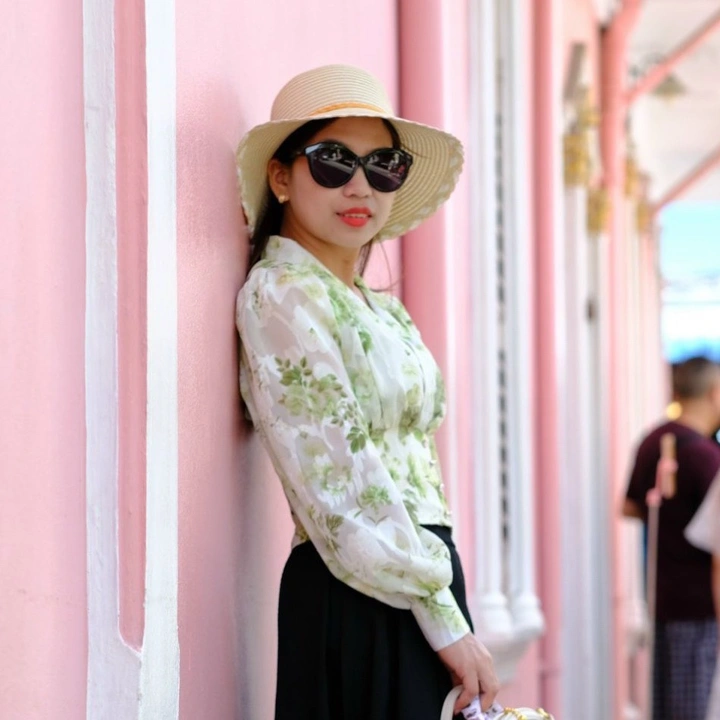 Bạch Hoa( nick thứ 3)