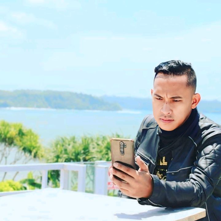 FAHMI BONTOT
