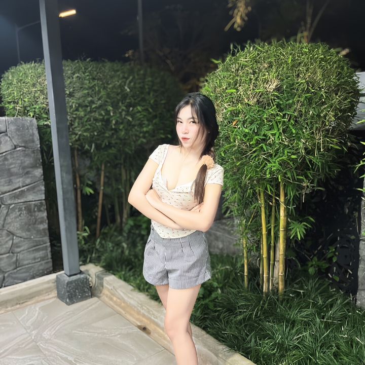 หงหยก พิมย์ภกา