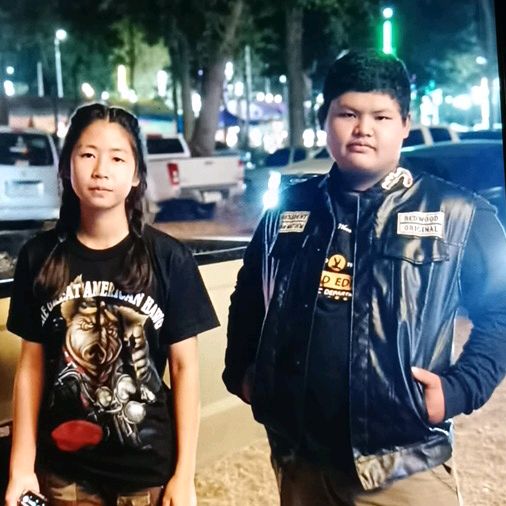 โปรกะปลื้ม พี่น้องจอมป่วน