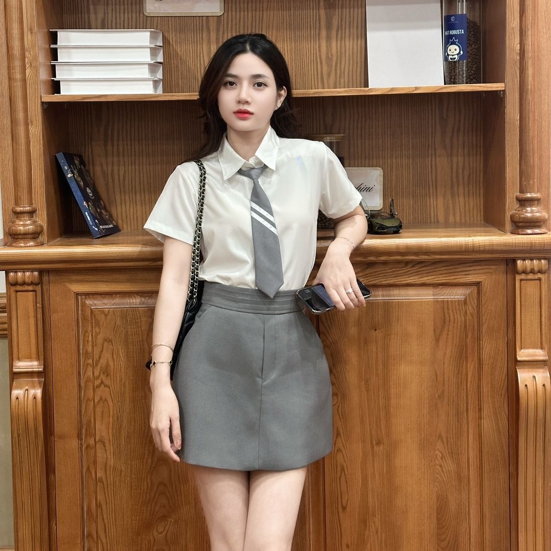 NHUNG NHỎ NHẮN
