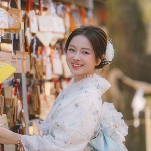Uyên có chồng rồi !