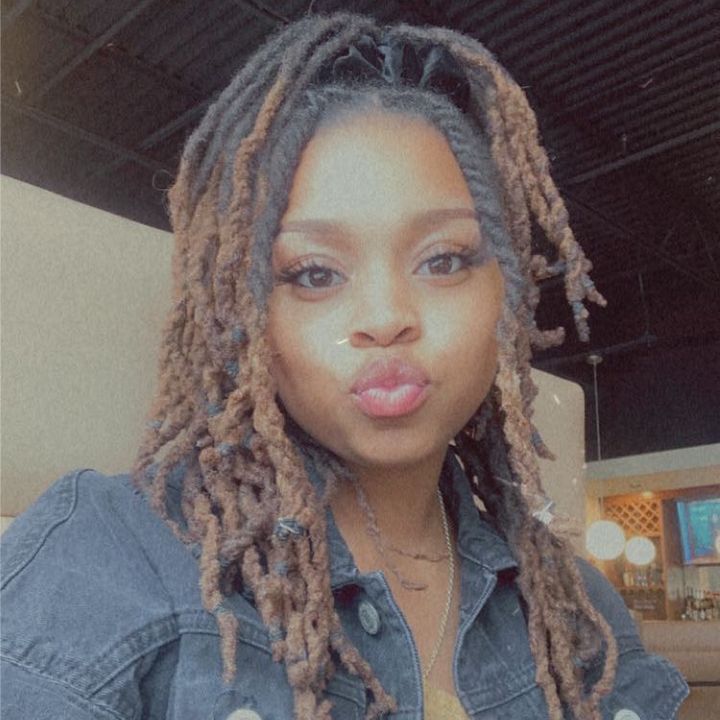 Queen Dee