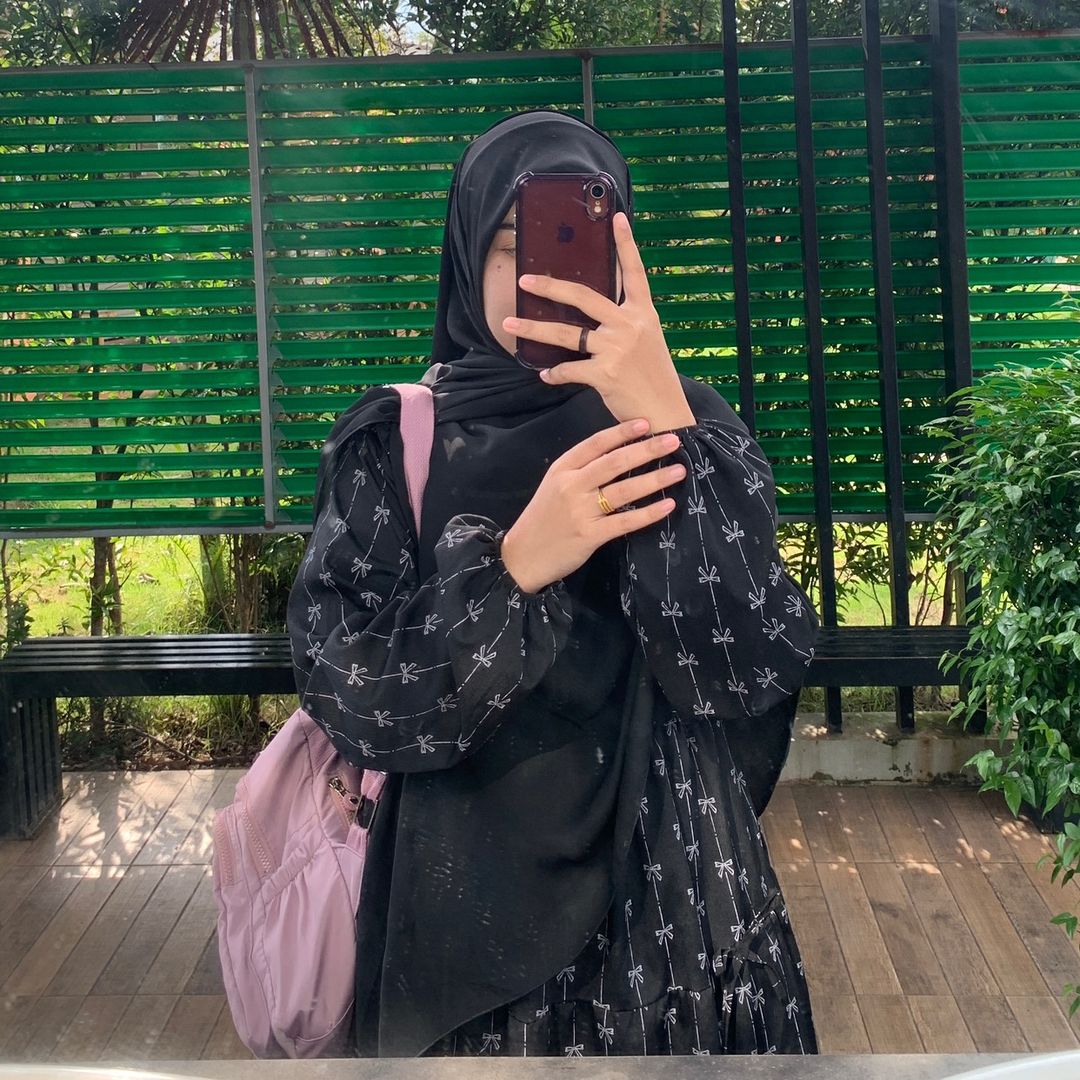 นาเดียร์แวะรีวิว