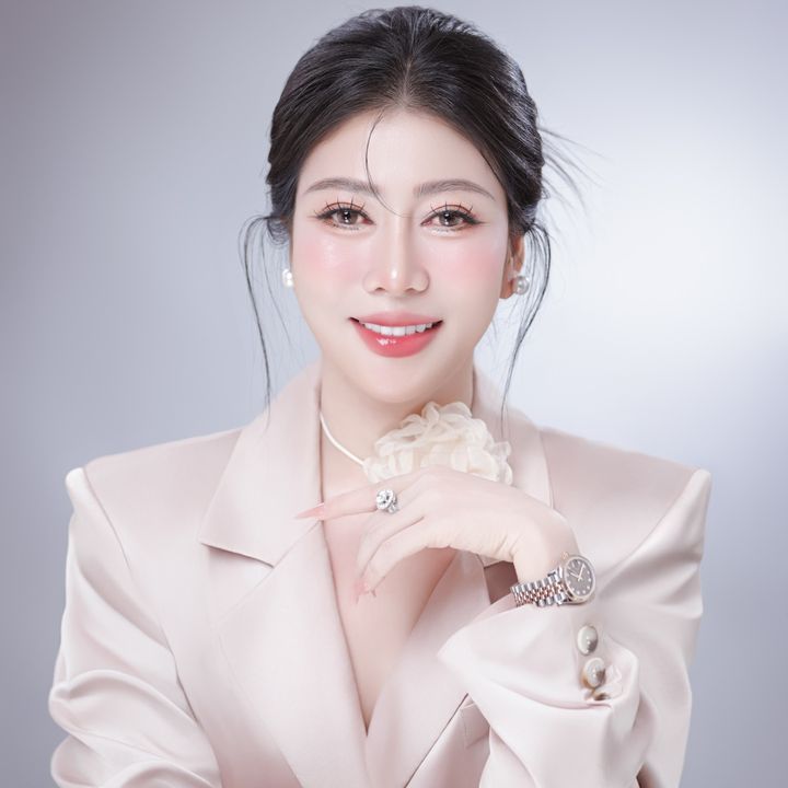 NƯỚC HOA PHẠM NHI