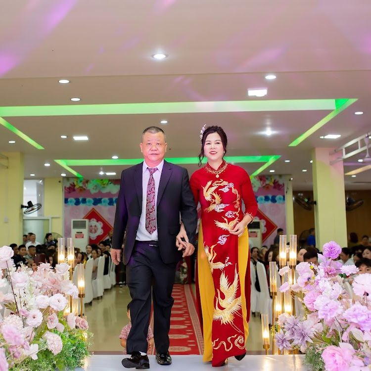 Cô Thắm Tạp Hoá