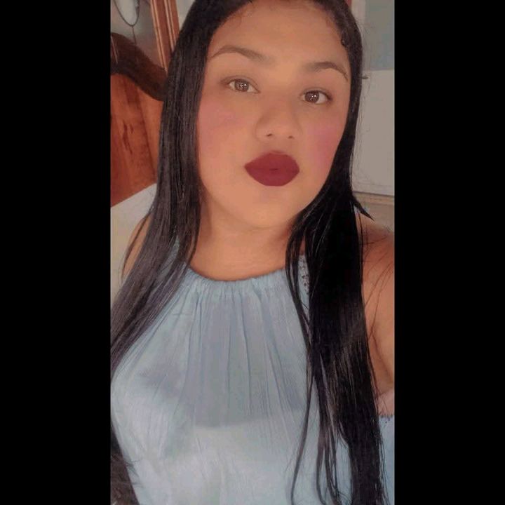 Emily Morales 🛍️📦
