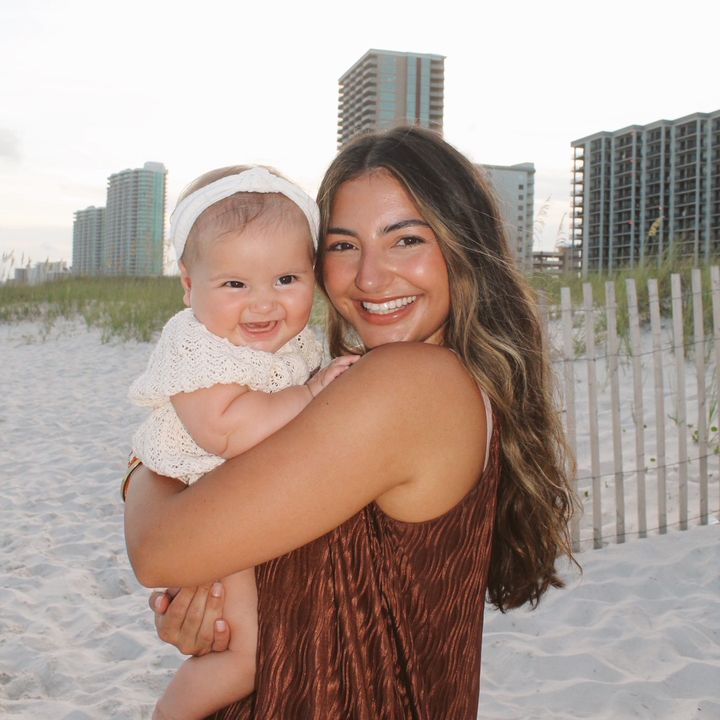 Crysta | girl mom 🦢