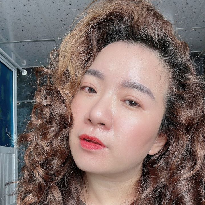 Ngọc Tóc Xoăn